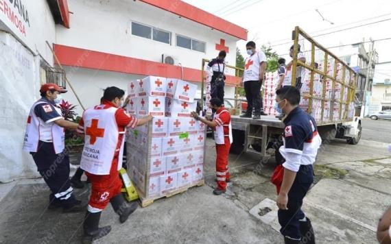 Cruz Roja Mexicana delegación Villahermosa entrega ayuda humanitaria en Comalcalco