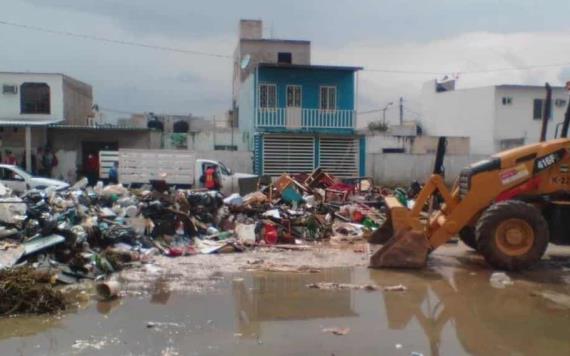 Habitantes del fraccionamiento La Venta reclaman a Evaristo Hernández por inundaciones
