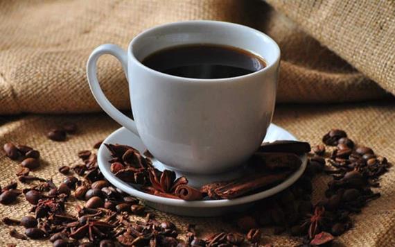 ¿La cafeína en el café y el té afecta sus niveles de azúcar en sangre?