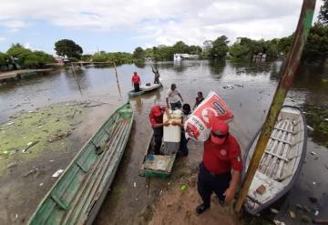 Evacuan a familias del ejido Torno Largo de Jonuta