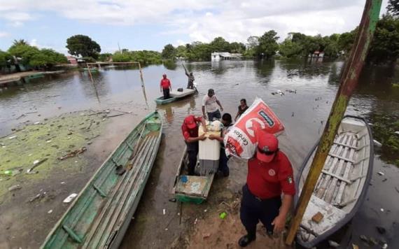 Evacuan a familias del ejido Torno Largo de Jonuta