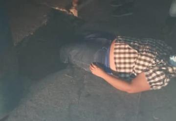 Mujer se lesiona al caer en un socavón por la zona del mercado de las flores