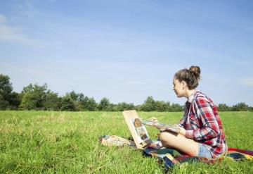 Salir al aire libre en espacios verdes se relaciona con felicidad, asegura estudio 