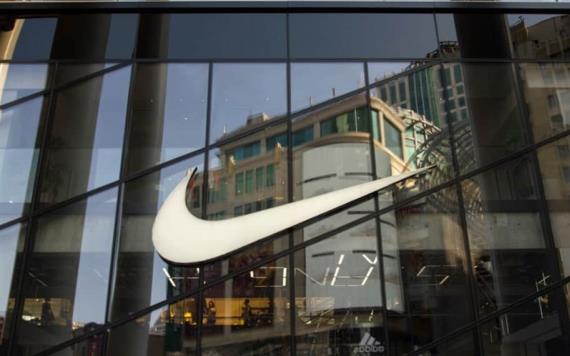 Nike sin Vicepresidenta tras polémica por negocio de reventa de tenis