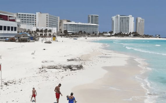 Se contagian 44 jóvenes argentinos de COVID-19 tras viaje a Cancún