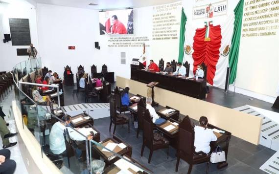 Se valen de programas sociales en tribuna, exhiben audios de candidatos