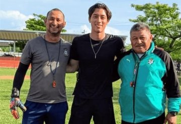 El portero americanista Fernando Tapia visitó la Academia Santos Villahermosa