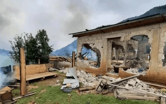 Católicos indígenas queman casas de evangélicos en San Cristóbal