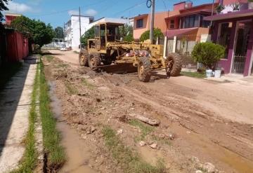 Se rehabilitan calles de la colonia Monte Líbano de Balancán