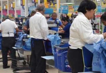 Walmart permitirá el regreso de empacadores