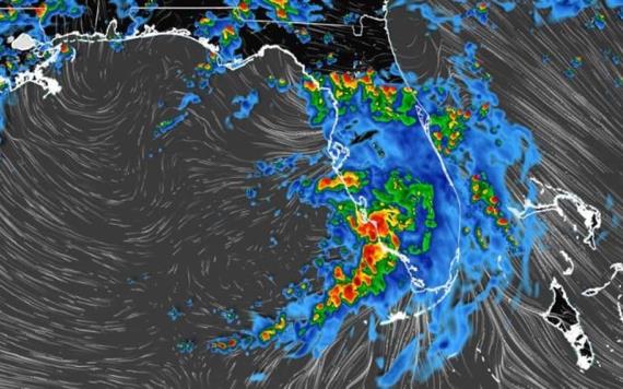 Elsa se debilita a tormenta y amenaza a la costa de Florida