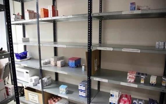 Derechohabientes del ISSET reportan falta de varios medicamentos en farmacia