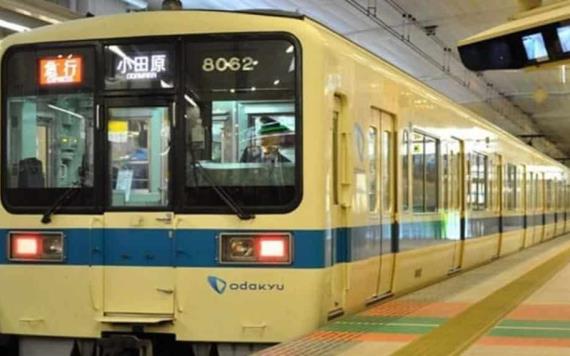 Sujeto acuchilla a 10 pasajeros en un tren subterráneo