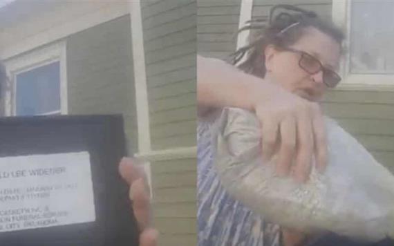 VIDEO: Mujer tira las cenizas de su marido a la basura, Esto es por todas las veces que me pateó la cabeza