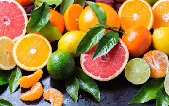 ¿Es bueno comer fruta cítrica por la noche?