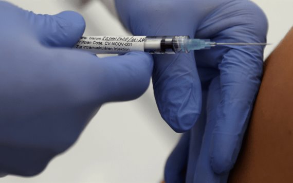 COVID-19: OMS afirma no estar de acuerdo con que la vacunación sea obligatoria