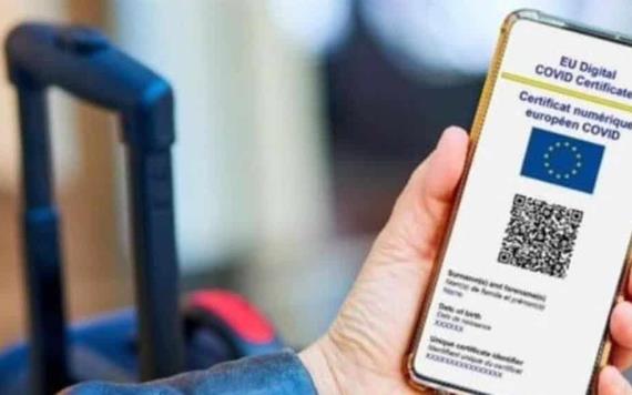 Un joven se tatuó el código QR del certificado Covid-19