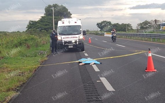 Localizan cuerpo de una mujer en la autopista Cárdenas-Coatzacoalcos