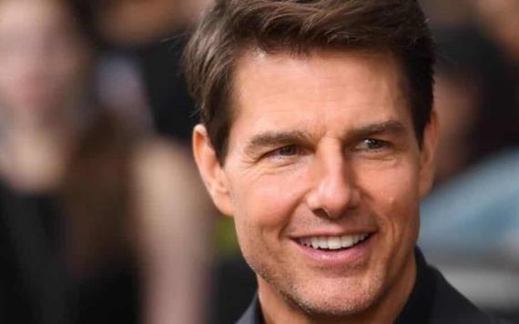 Tom Cruise sorprende a una familia aterrizando en su jardín