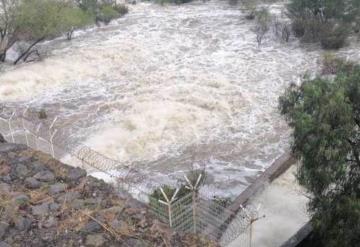 Lanzan llamado de alerta a pobladores de Tequisquiapan por creciente en río San Juan