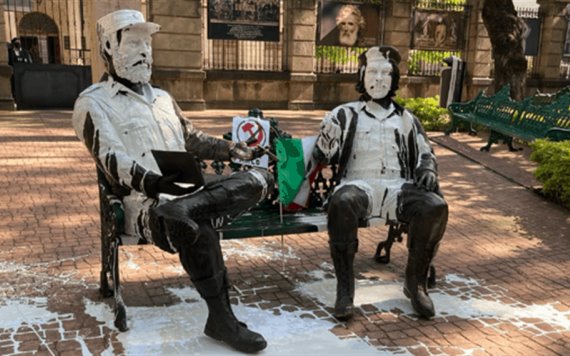 Vandalizan estatua de Fidel Castro y Ernesto "Che" Guevara en la CDMX