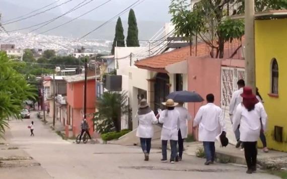 Por bajo índice de vacunación, brigadas en Chiapas visitan casa por casa para aplicar dosis contra COVID