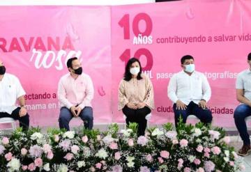 Ponen en marcha Caravana Rosa; entregarán vales para que mujeres puedan realizarse una mastografía