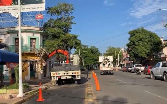 Camión vactor deja sin luz el centro de Villahermosa
