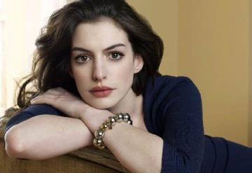 Anne Hathaway muestra los pants ideales