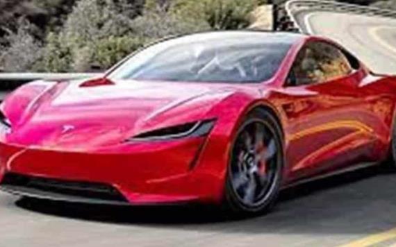 Tesla retira del mercado 12,000 autos debido a fallas en los frenos; corrige errores en el software