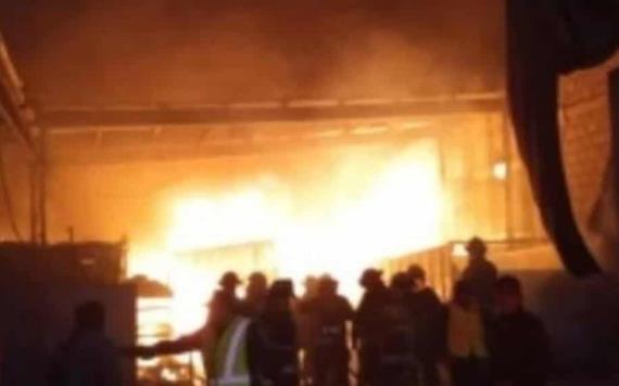 Aproximadamente 400 personas fueron evacuadas por incendio en fábrica de Iztapalapa
