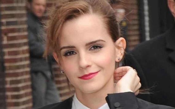 Emma Watson y  tacones satinados imprescindibles del otoño