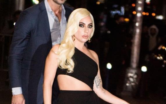 Lady Gaga sufre accidente de vestuario al estilo Marilyn Monroe