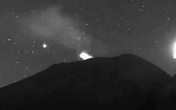 Cámaras de video captan sorprendente destello en el Popocatépetl