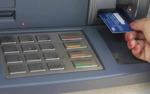 Condusef alerta sobre fraude de "tallado de tarjeta"