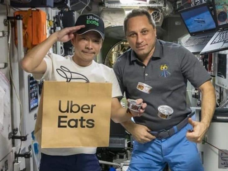 Uber Eats realiza primera entrega de comida en el espacio Uber Eats realiza primera entrega de comida en el espacio