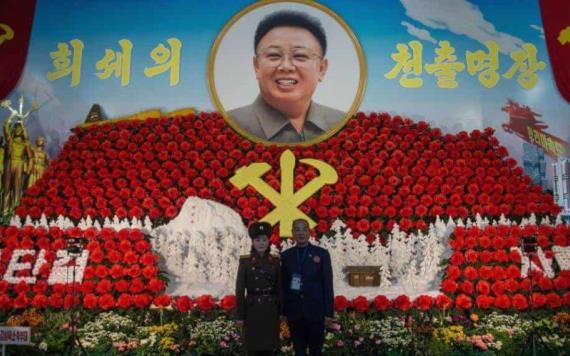 Prohíben reír y beber en Corea del Norte tras décimo aniversario luctuoso del Kim Jong- Il