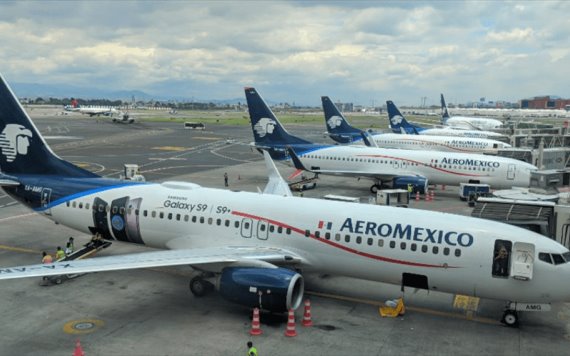 Aeroméxico sufre desplome histórico; exponen oferta de adquisición de acciones a un centavo