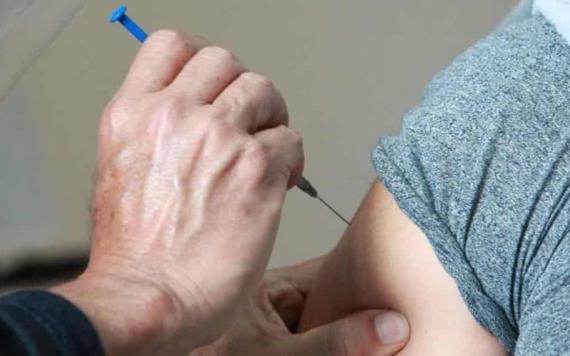 En Argentina vacunan a 17 personas contra Covid-19 con dosis expiradas