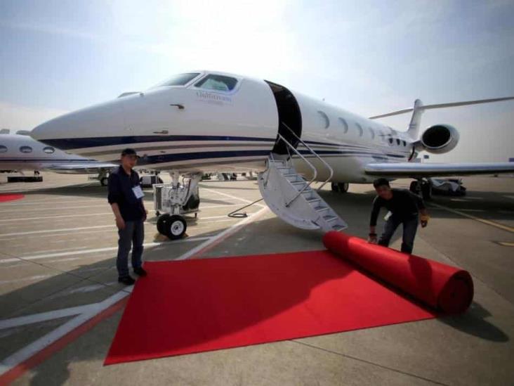 Recibe un jet privado como regalo de Navidad y se vuelve viral Recibe un jet privado como regalo de Navidad y se vuelve viral