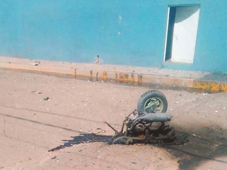Estalla motoneta donde transportaban pirotecnia Estalla motoneta donde transportaban pirotecnia