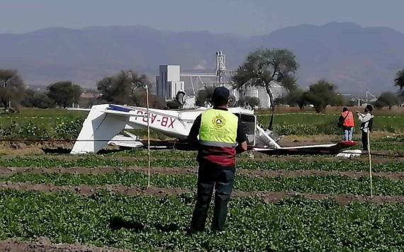 Desplome de avioneta deja 2 heridos en Puebla