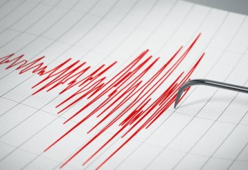 Terremoto de 7.3 sacude costas de Indonesia