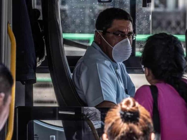 Ante Ómicron recomiendan usar doble cubrebocas en el transporte público Ante Ómicron recomiendan usar doble cubrebocas en el transporte público
