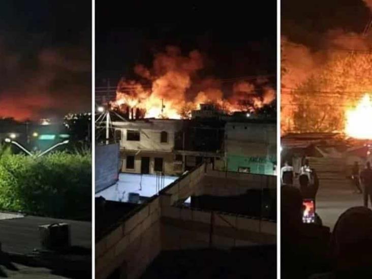 Incendio deja a decenas de familias sin casa en Monterrey Incendio deja a decenas de familias sin casa en Monterrey
