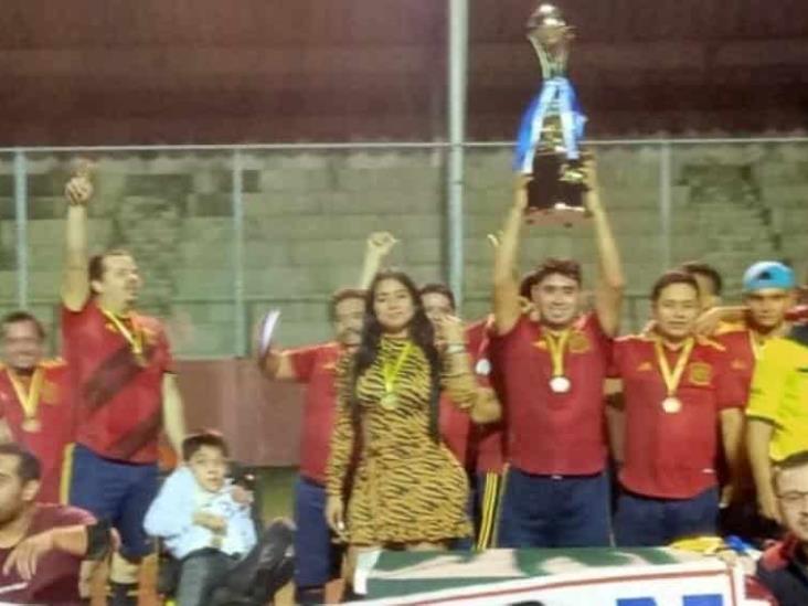 Ola Roja se coronó campeón de la Liga de Fútbol Rápido Veteranos de Olimpia XXI Ola Roja se coronó campeón de la Liga de Fútbol Rápido Veteranos de Olimpia XXI