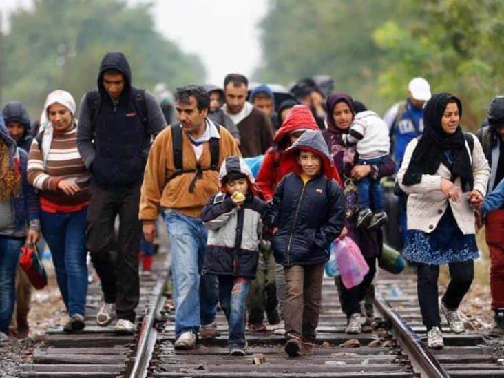 El Gobierno de Boris Johnson promete mano dura para frenar un récord de inmigrantes en el canal de la Mancha El Gobierno de Boris Johnson promete mano dura para frenar un récord de inmigrantes en el canal de la Mancha