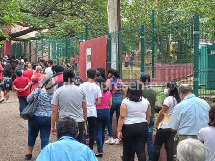 Gran afluencia de jóvenes en la vacuna anticovid Gran afluencia de jóvenes en la vacuna anticovid