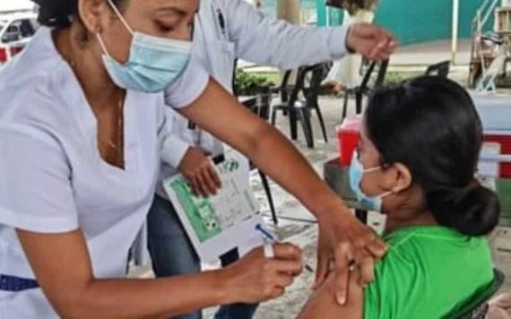 Concluye vacunación en jóvenes de 14 años en Huimanguillo
