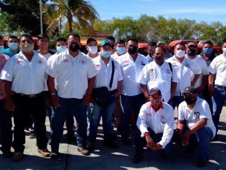 Denuncian pochimovilistas a la Semovi Denuncian pochimovilistas a la Semovi